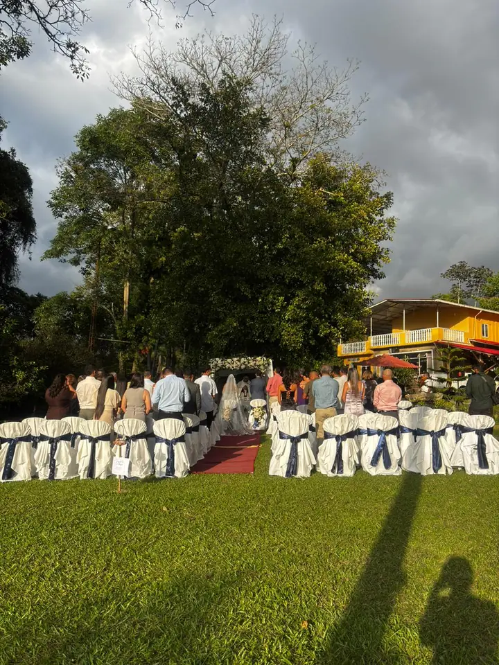 Ceremonia de boda campestre al aire libre en Valle de Elí, Fusagasugá