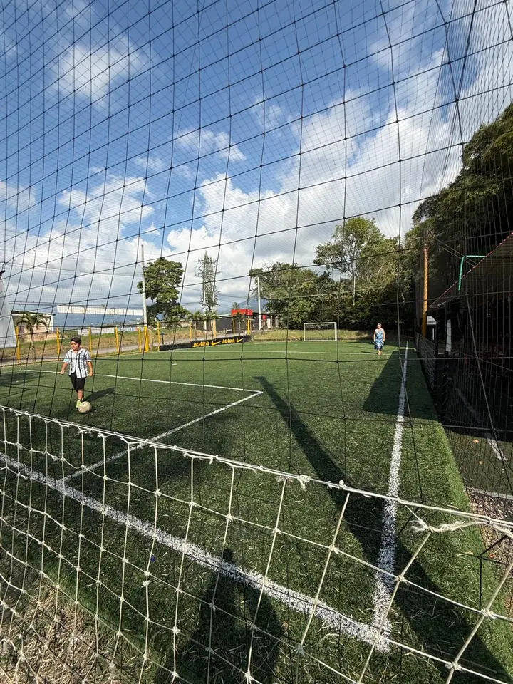 Cancha sintética La Bombonera para fútbol 5 en Fusagasugá